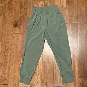 Vuori Villa Olive Green Elastic Joggers